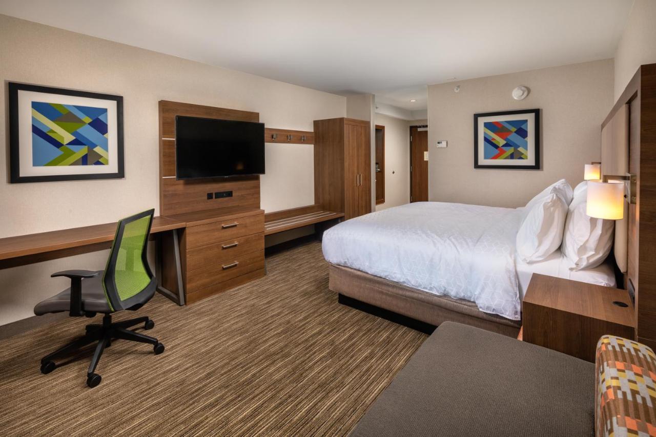 Holiday Inn Express & Suites Chatsworth By Ihg Los Angeles Eksteriør billede