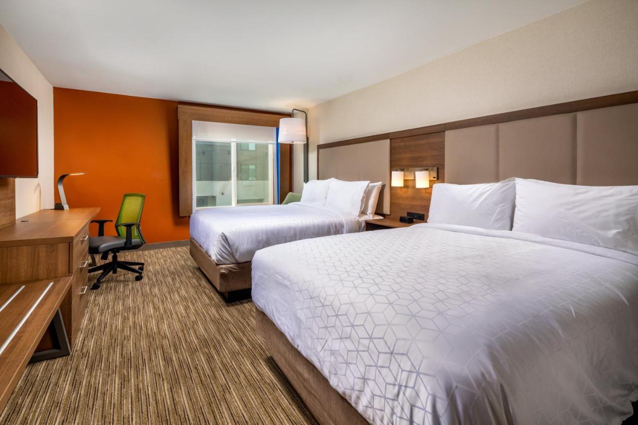Holiday Inn Express & Suites Chatsworth By Ihg Los Angeles Eksteriør billede