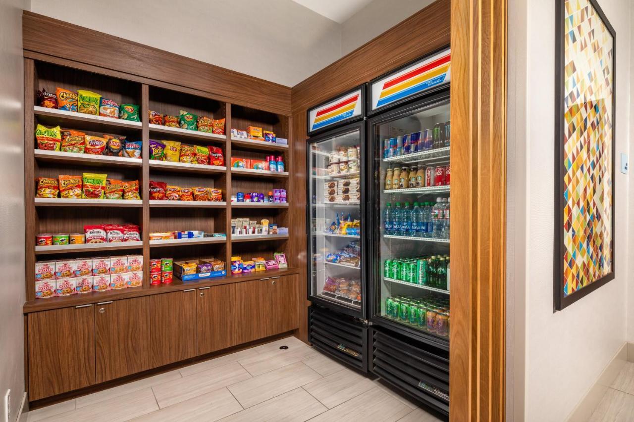 Holiday Inn Express & Suites Chatsworth By Ihg Los Angeles Eksteriør billede